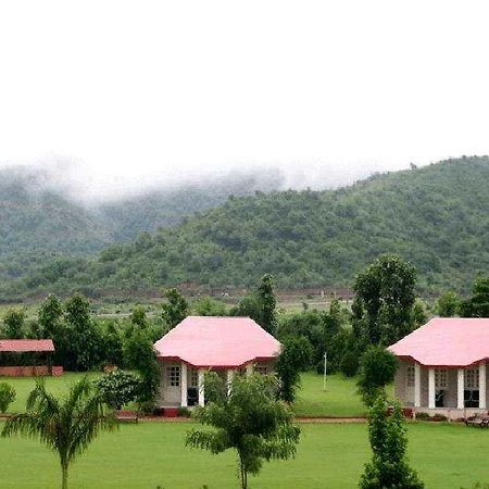 Tiger Den Resort Khilchipur Exterior photo
