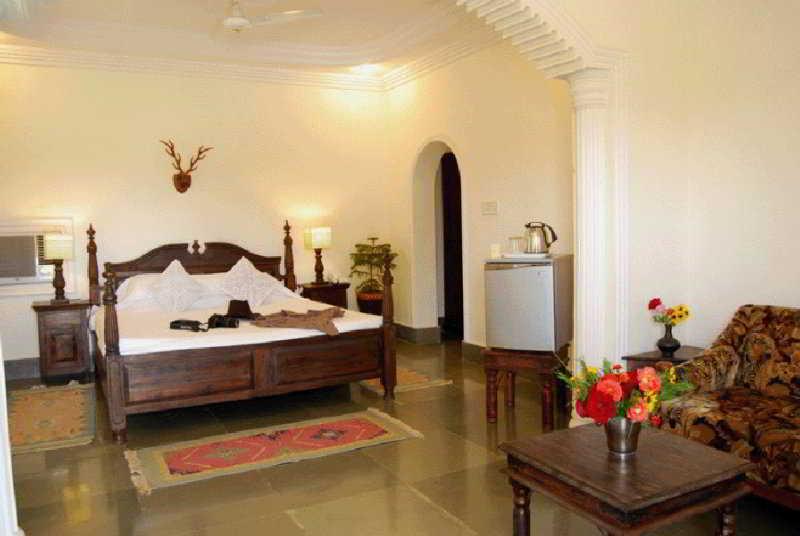 Tiger Den Resort Khilchipur Exterior photo